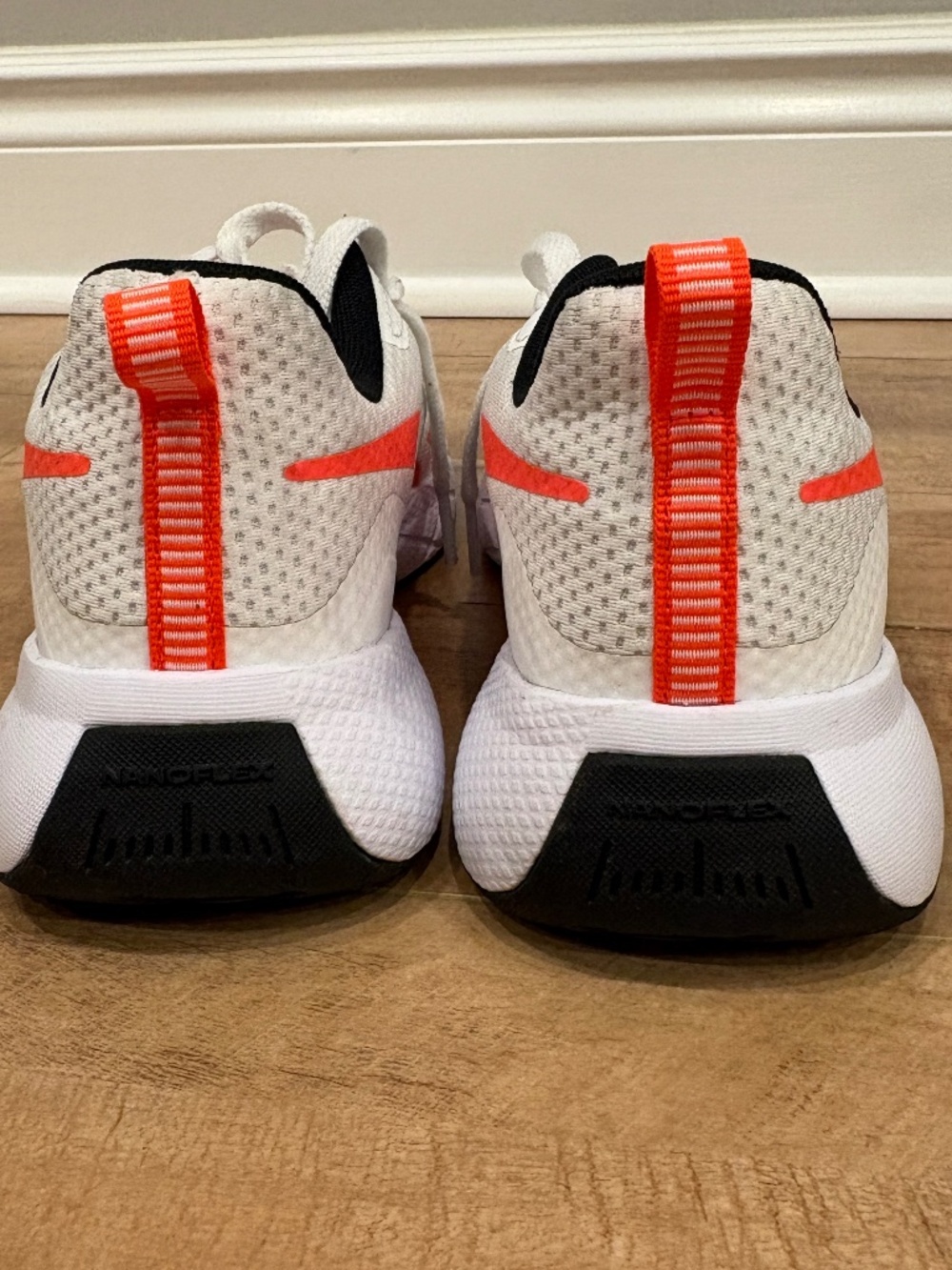 NEW Reebok Size 8 Training Shoe - Picture 4 of 6